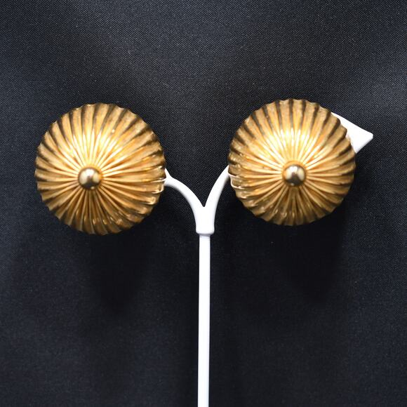 Vintage 1950s Vendome Gold Plated Dome Clip Earrings, Lightweight - Picture 2 of 10